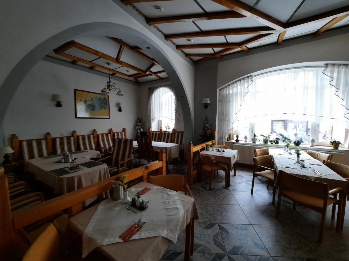 Hotel Koruna Jesenik Ngoại thất bức ảnh