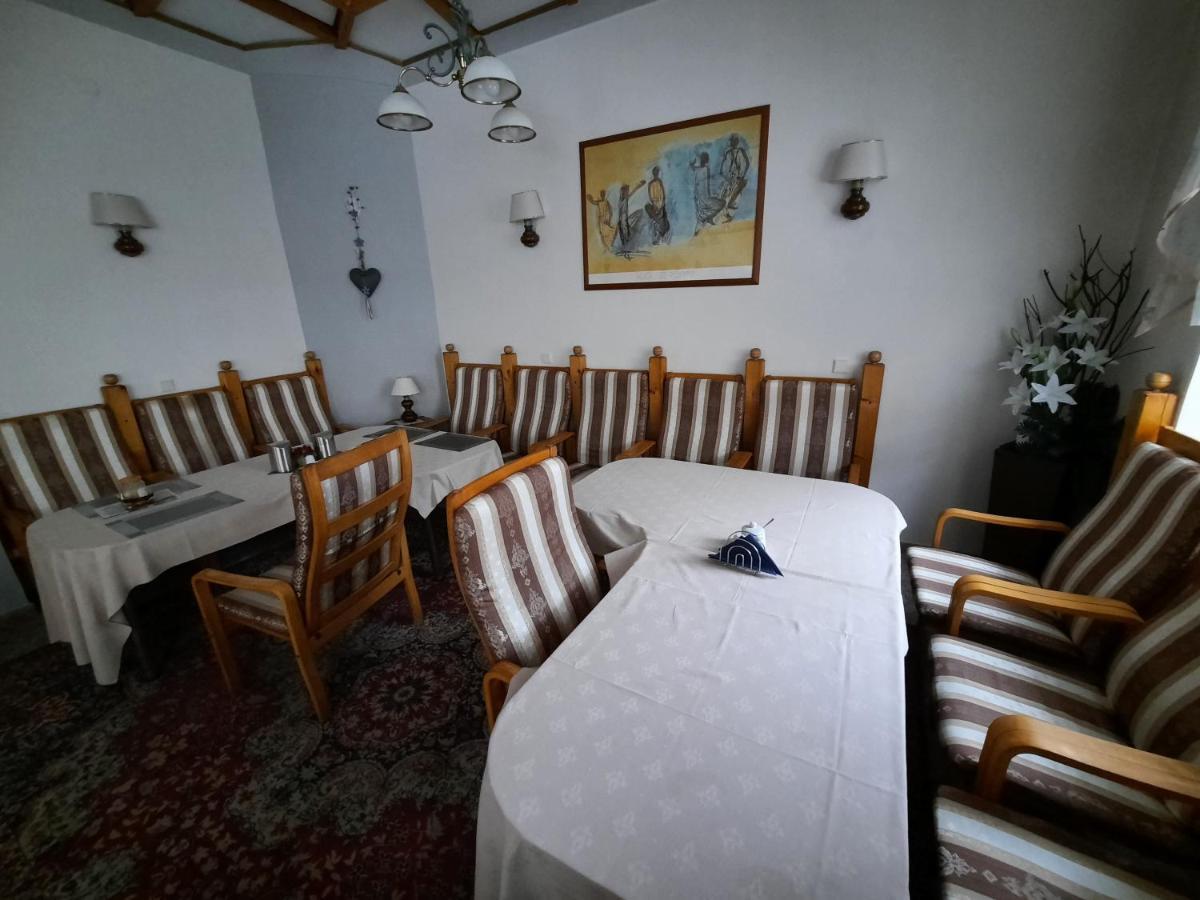 Hotel Koruna Jesenik Ngoại thất bức ảnh