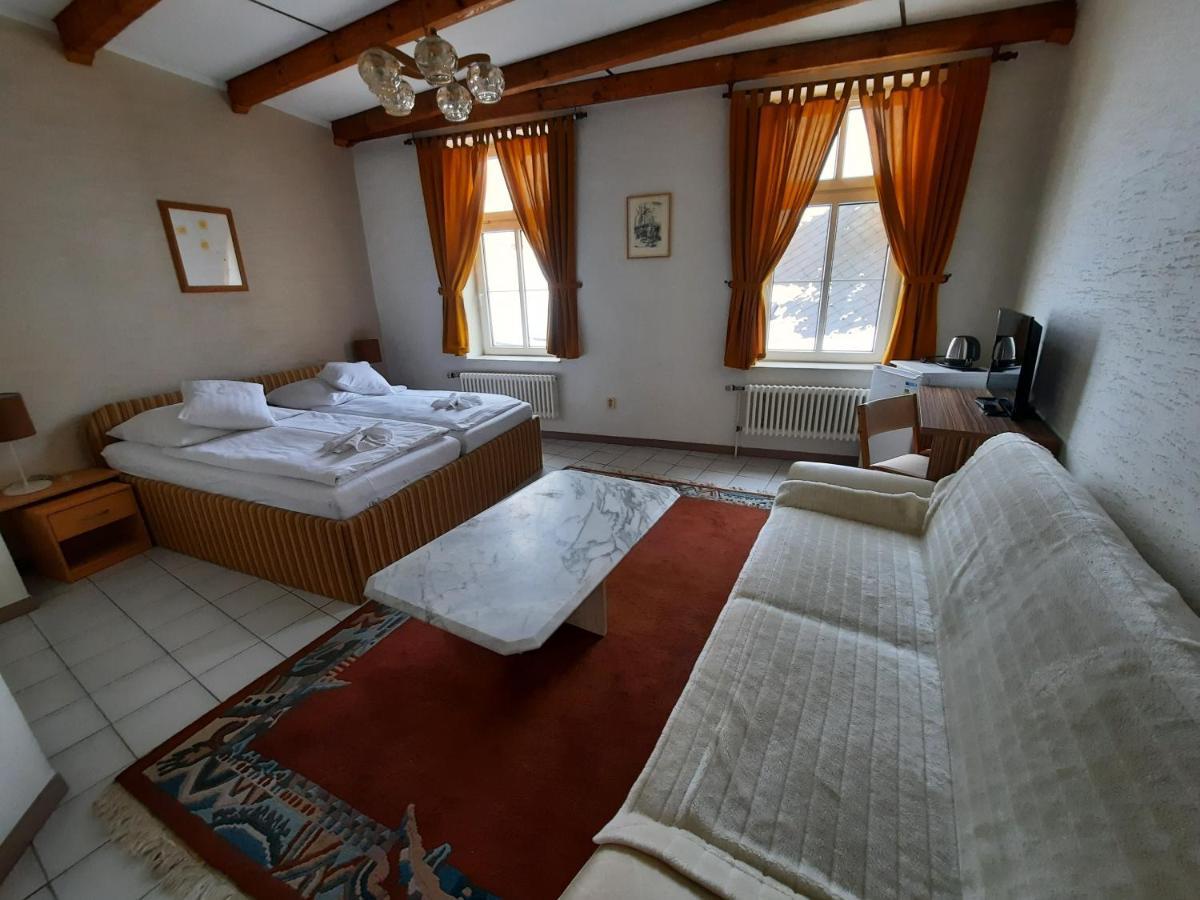 Hotel Koruna Jesenik Ngoại thất bức ảnh