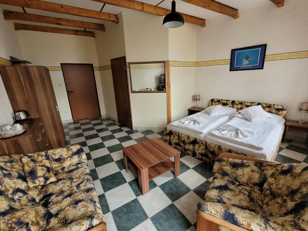 Hotel Koruna Jesenik Ngoại thất bức ảnh