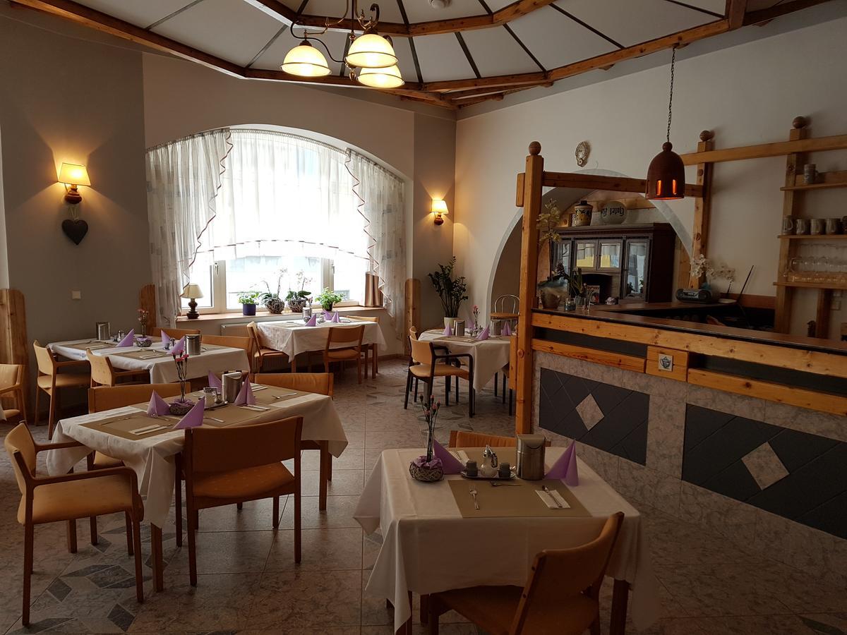 Hotel Koruna Jesenik Ngoại thất bức ảnh